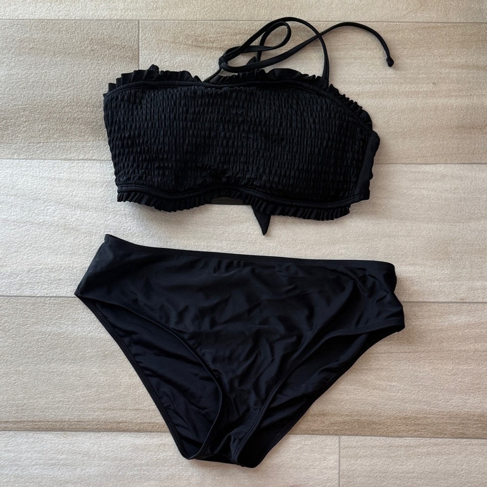 Cupshe Elegant Black Ruched Bikini Set